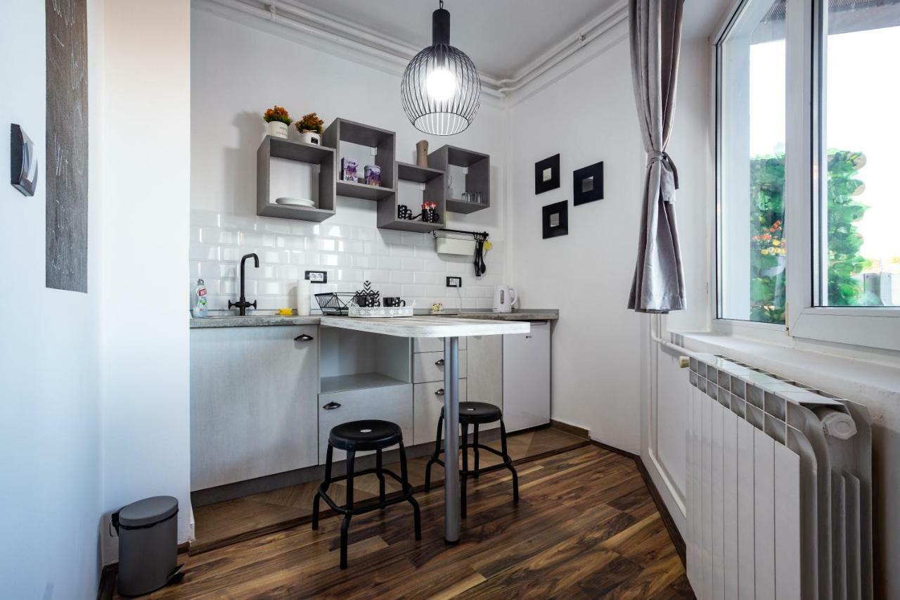 Urban Chic Apartment Нови Сад Екстериор снимка